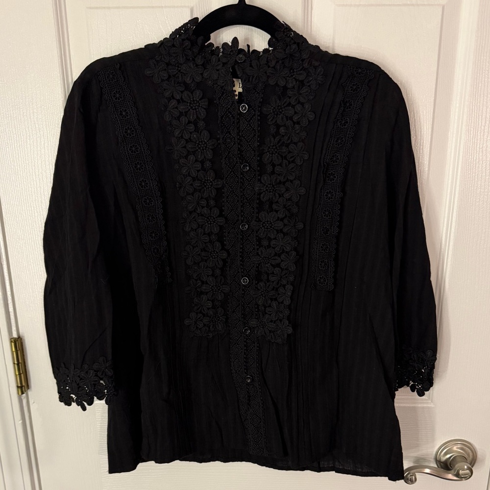 POL Black Floral Lace Blouse
